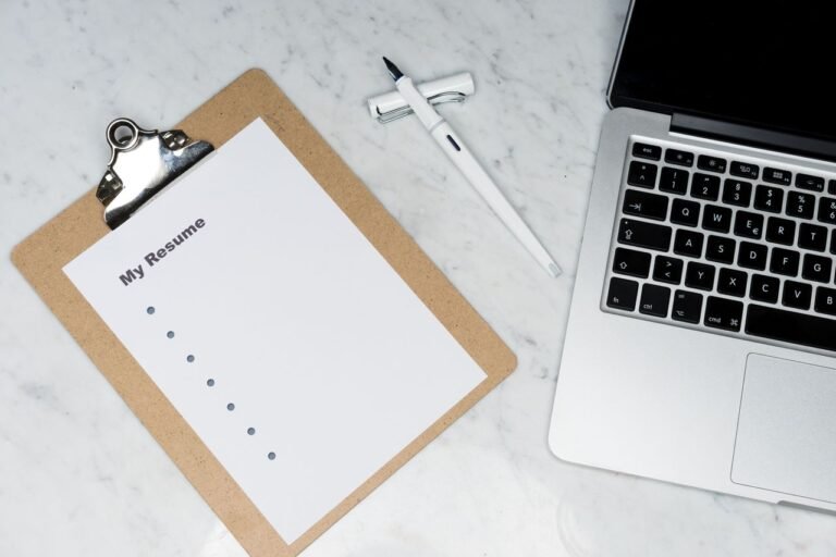 Best Online Resume Builders of 2026: Top Tools for Quick Resumes at Every Career Stage